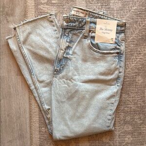 Abercrombie A&F Curve Love Skinny High Rise Light Wash Jeans NWT - 28S 6 SHORT